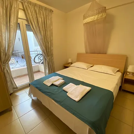 Apartman Theia In *