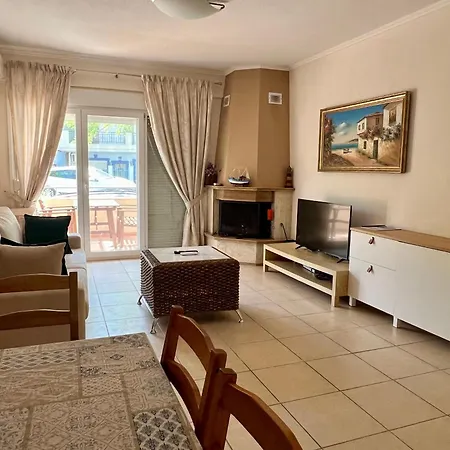 Apartman Theia In *