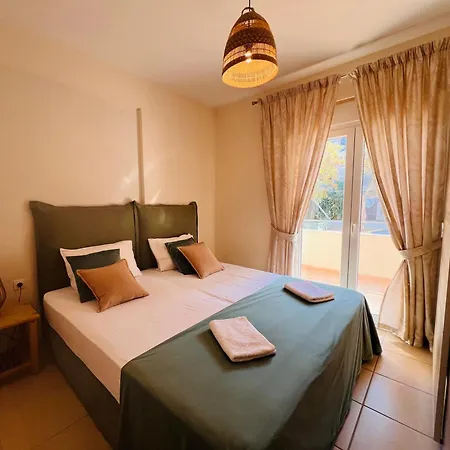 Apartment Theia In *